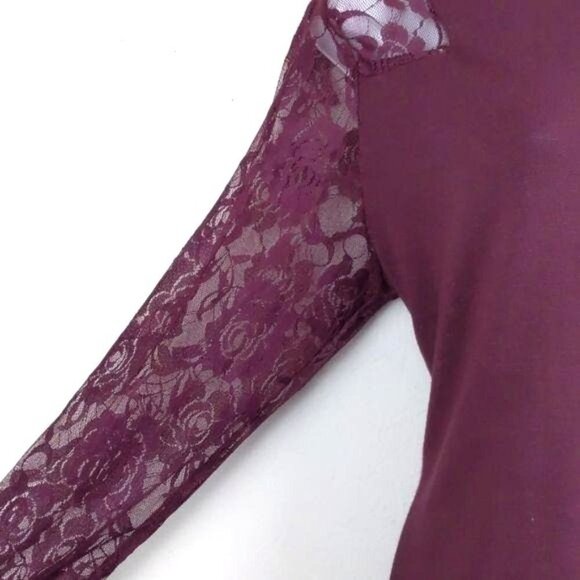89th & Madison Women's Burgundy turtleneck sweater with lace sleeves M(NWT) - Picture 6 of 11